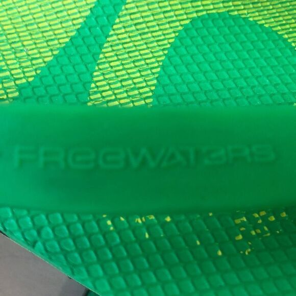 Freewaters Men's Allover Rubber Flip Flop Sandals Green Size 10 - Picture 2 of 4